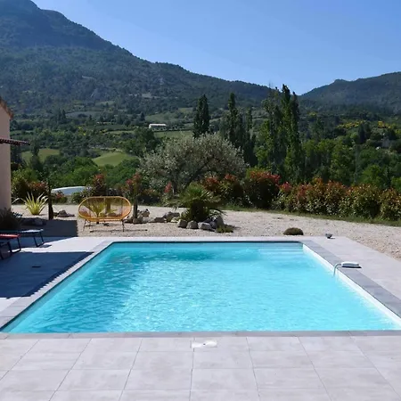 בית כפרי Les Grands Pres Des Baronnies La Roche-sur-le-Buis