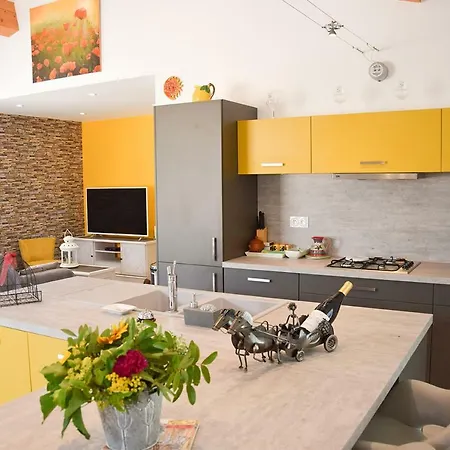 בית כפרי Les Grands Pres Des Baronnies La Roche-sur-le-Buis